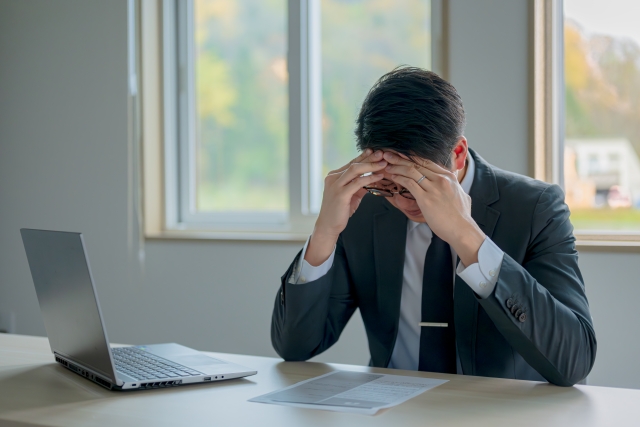 障害年金は働きながらでも受給可能!就労との両立を社労士が徹底解説