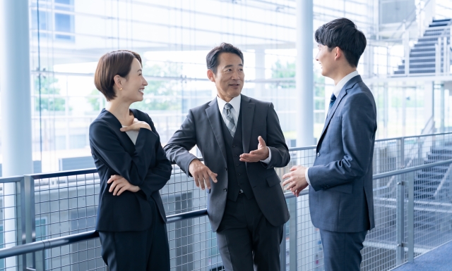 人事労務の属人化解消へ！体制構築の7ステップと失敗しないための注意点とは？